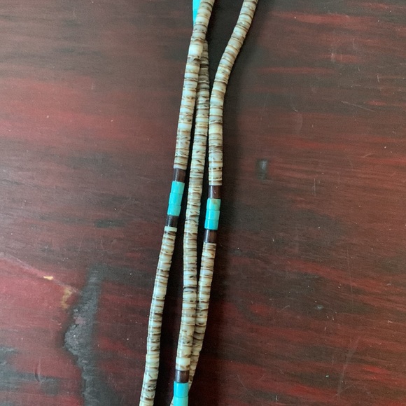 Shell/bead necklace - Picture 2 of 5